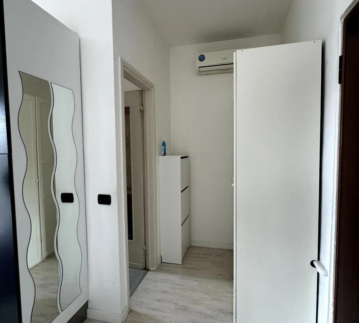 Casa Marta - Moderno Monolocale Διαμέρισμα Μιλάνο